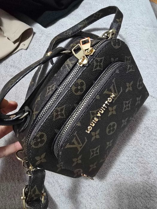 Дамска чанта в кафяв цвят