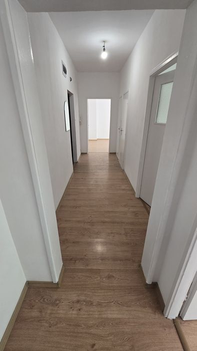 Дава се под наем Тристаен апартамент в Варна, Базар Левски - 70 кв.м за 390 € - Снимка #8