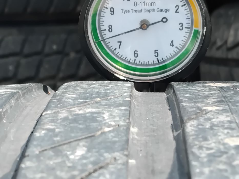 Гуми 245 35 21 Континентал Continental 2 броя. Вианор
Налични са 2 броя - нов внос. Не са нови! Посочената цена е за един брой гума. Без коментар на ц