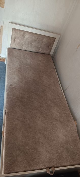 Кровать односпальная