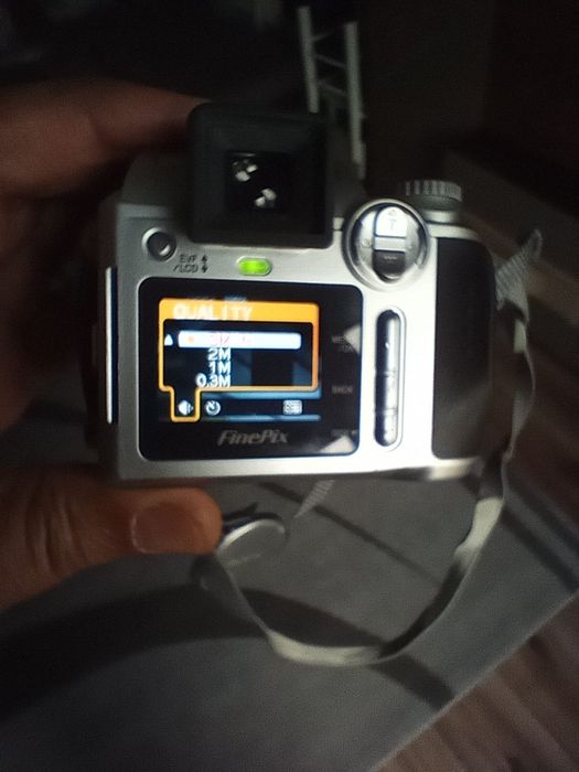 Cameră foto digitală Fuji film finepix S304