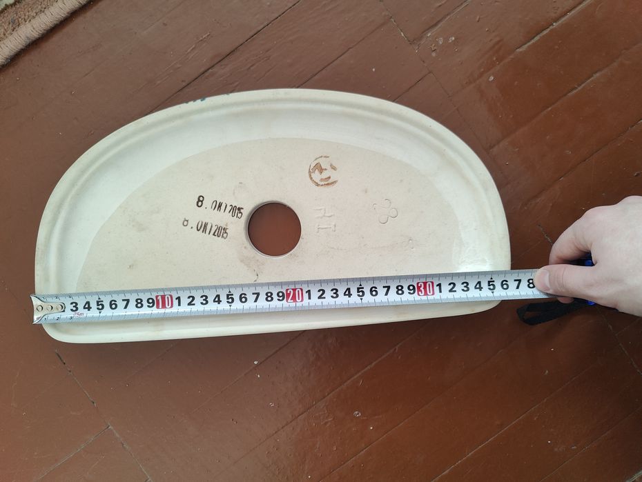 Крышка бачка унитаза