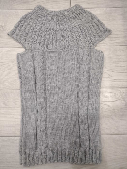 Домашно плетен  дамски елек