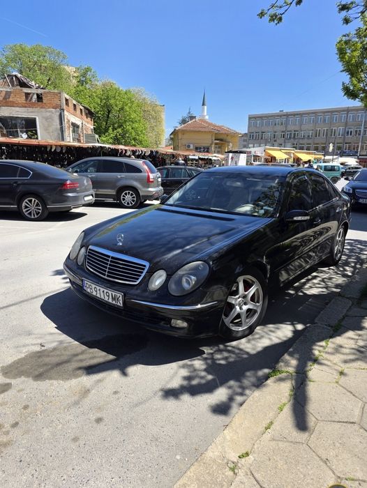 Mercedes benz E270 w211