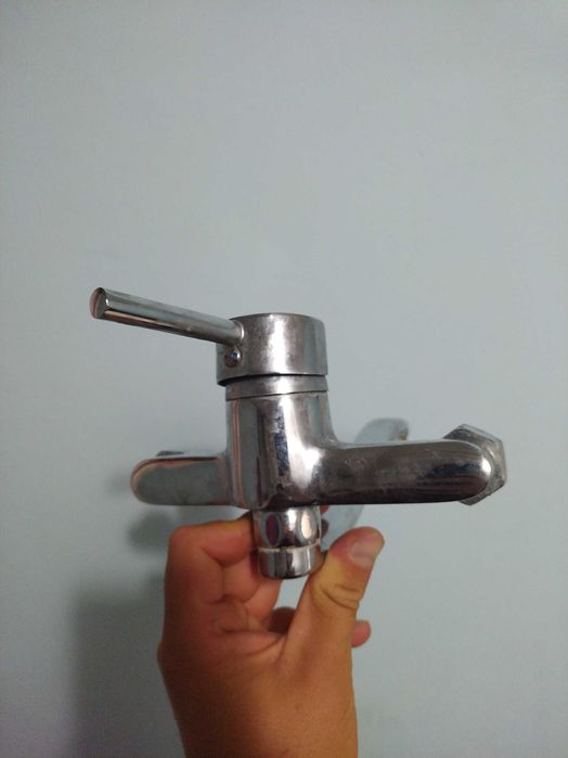 Смесител за умивалник