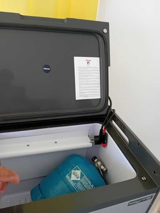 Cositoare ,masina tuns iarba, Aspirator curte ,frigider rulota