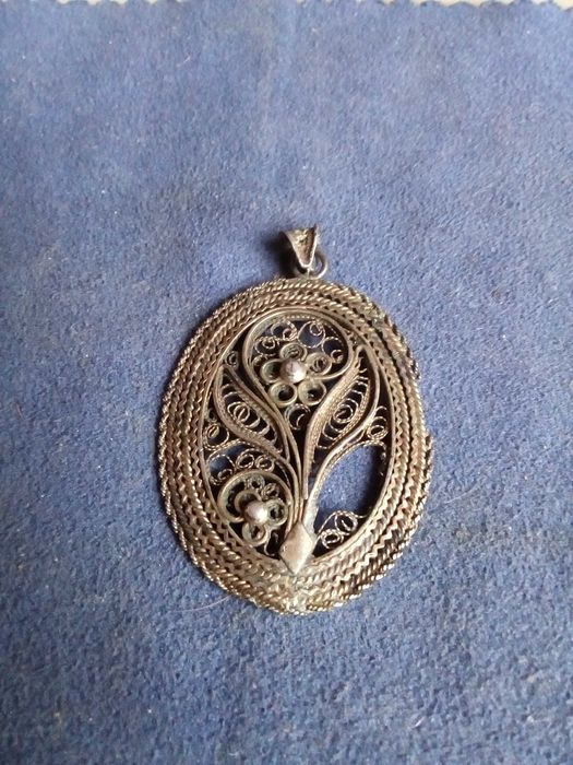 Парчета от стара гривна и др.