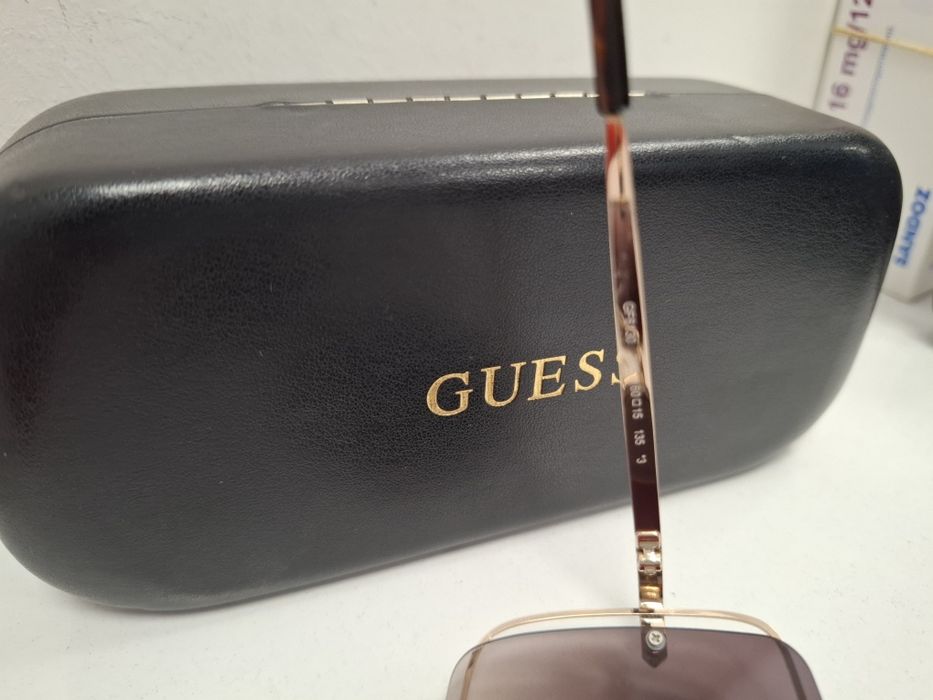 Слънчеви очила Guess
