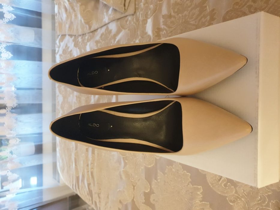 Pantofi Aldo noi