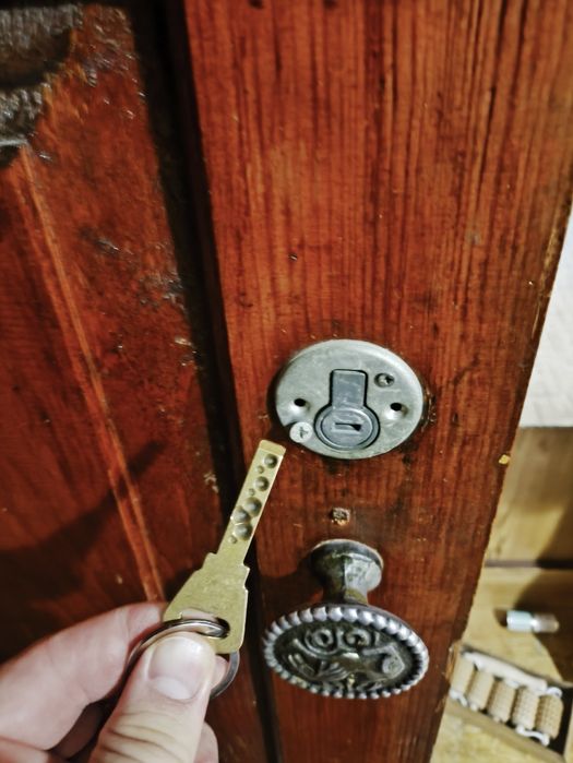 Дверь входная без коробки