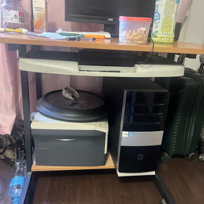 Компьютерный стол