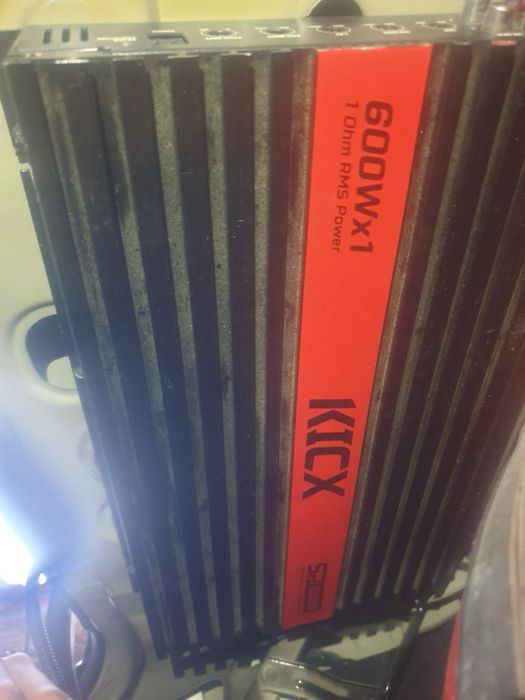 Самуфер JBL и усиилител kisc