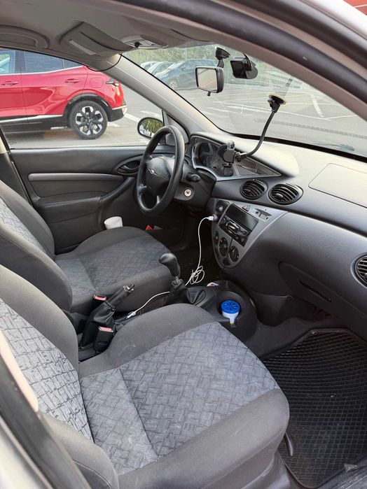 FORD Focus 2001 — imagine 5