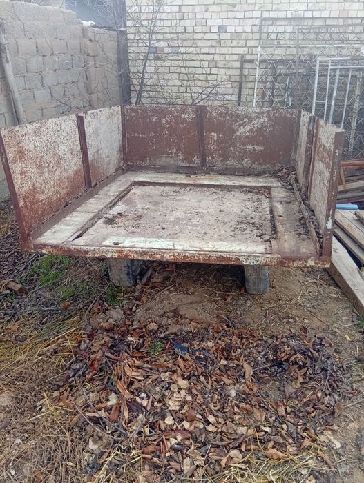 Прицеп  права сотилади