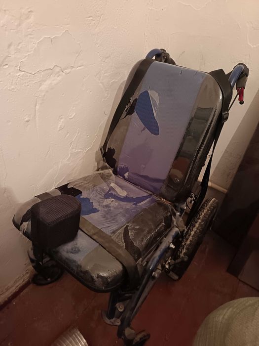 Инвалидное кресло