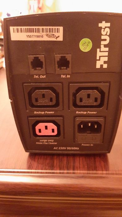 UPS  NOU - Trust PW-4095T 950VA/480W