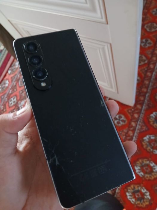 Samsung Z fold 4
