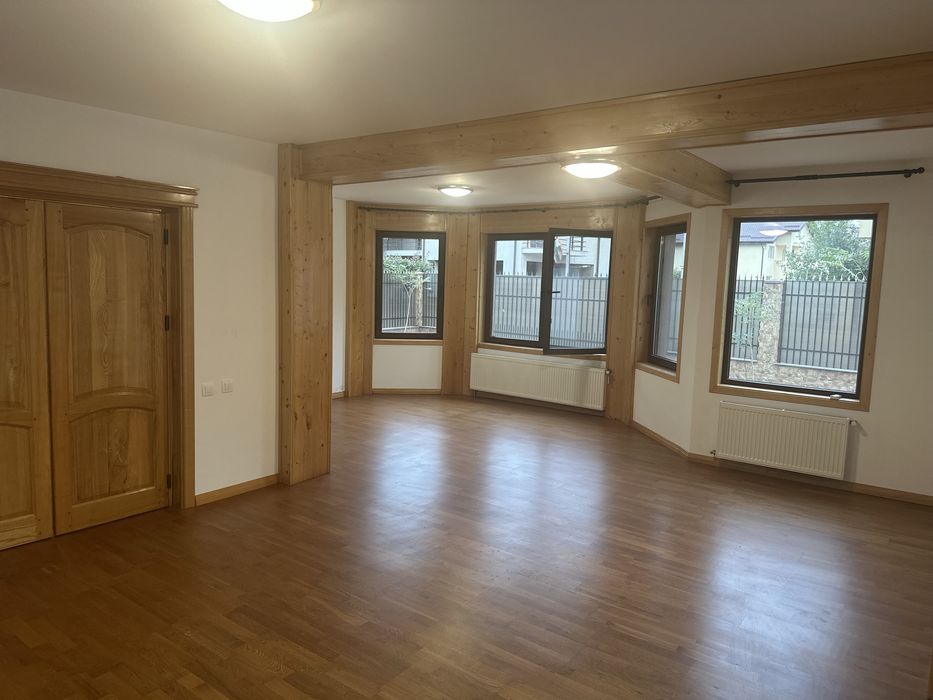 Casa singulara 302,65 mp utili