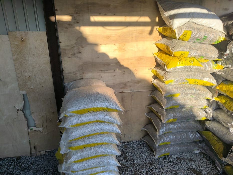 Мраморная крошка в мешках