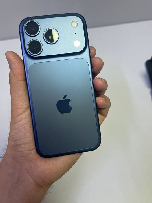 Apple iPhone 17 pro, 256gb, 100, синий / СТ04863