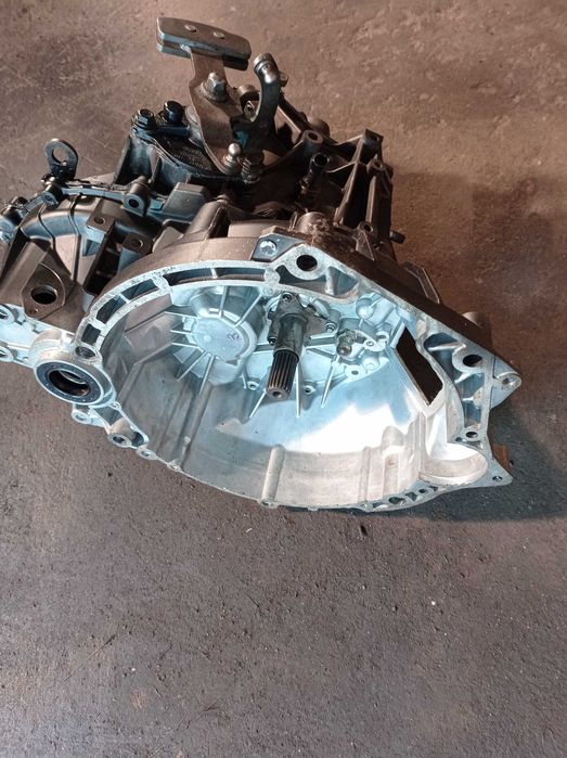 продам 5 СТ КПП ВАЗ ЛАДА тросовая