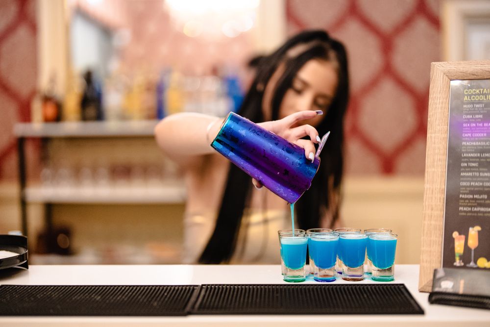 Bar Mobil / Tort de shoturi / Cocktail Bar / Servicii all-inclusiv!