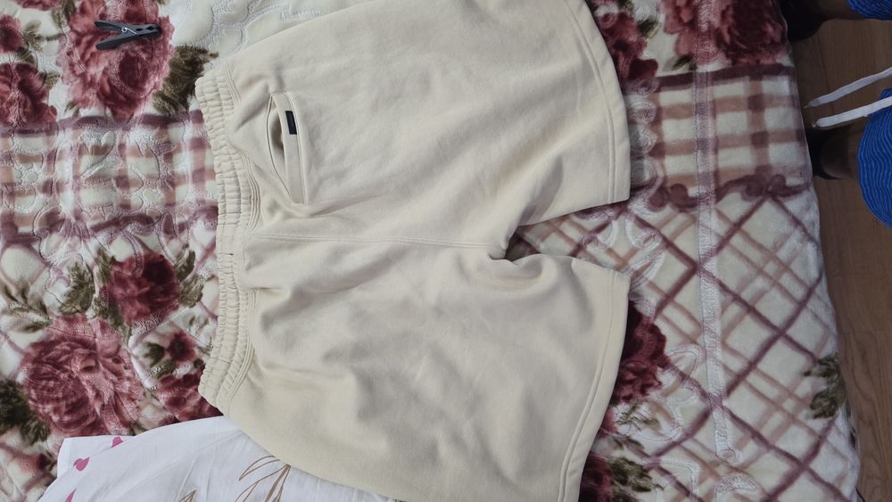 Pantaloni pull bear