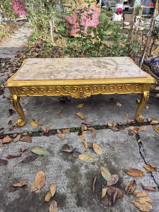 Canapea și fotolii în stil baroc