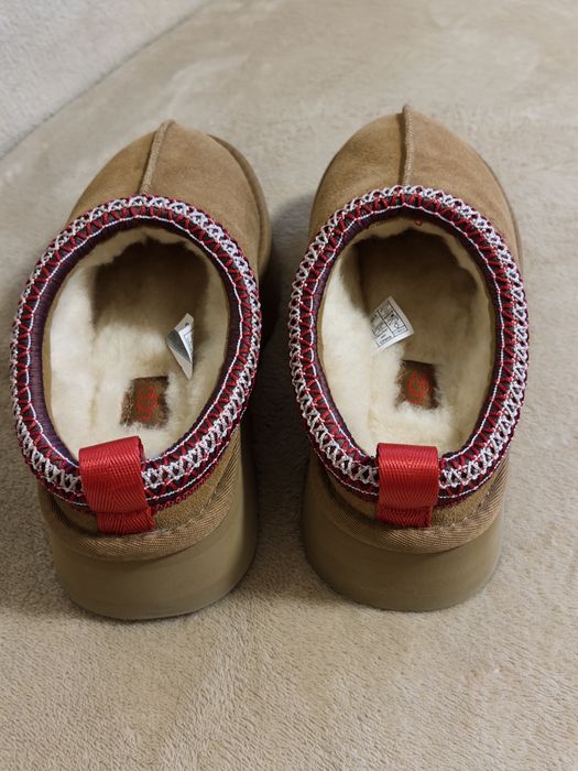 UGG Tazz II 37