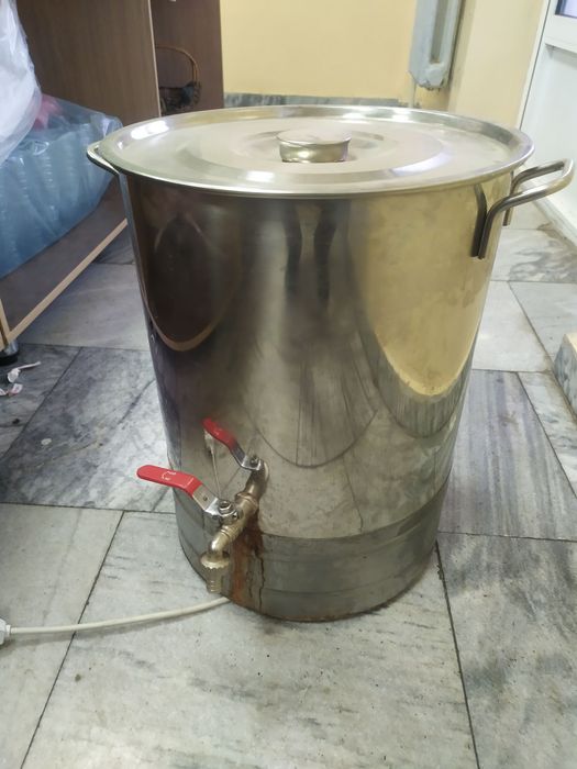 Кухня анжомлари сотилади