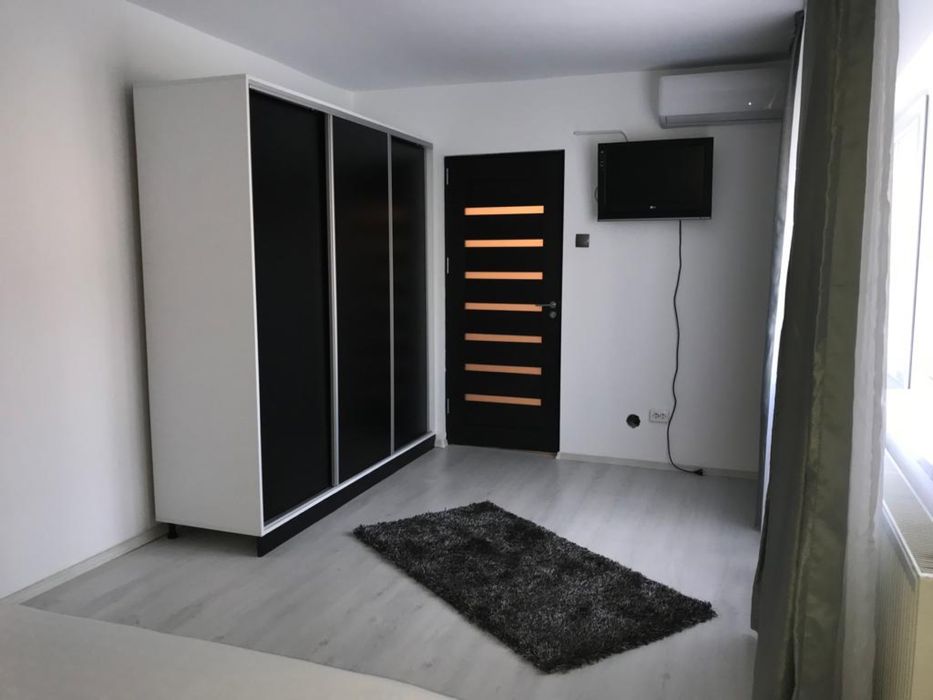 Garsoniera 150lei  /noapte.