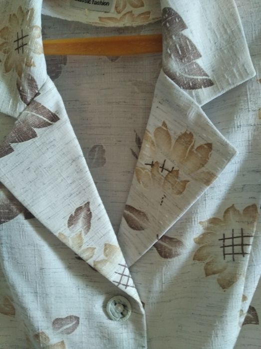 Костюмы и пиджаки женские р.50-52