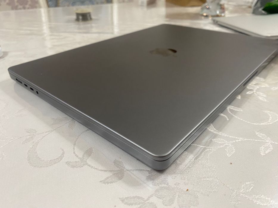 Macbook pro m2 max 32gb 1tb