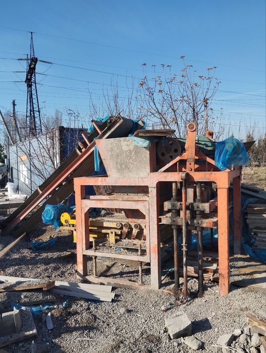 Аппарат для производства шлакоблока