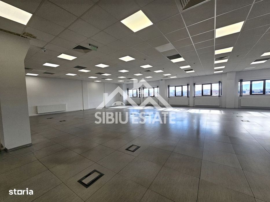 Spatiu de birouri de inchriat locatie centrala si vizibilitate buna