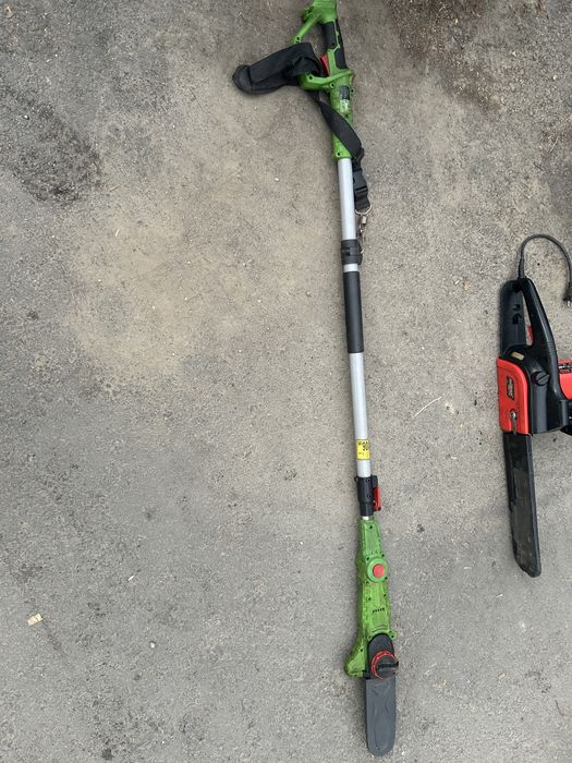 Mașină de tuns gard viu telescopică verde