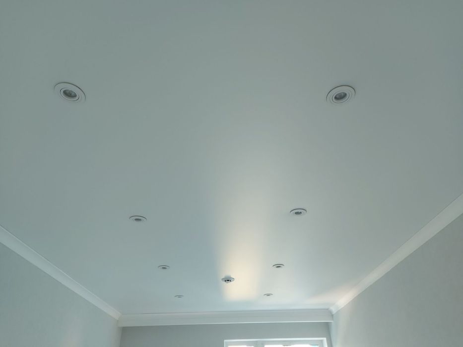 Натяжной натяжные потолки