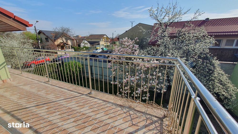 Proprietar vând casă individuală pe colț în zonă liniştită