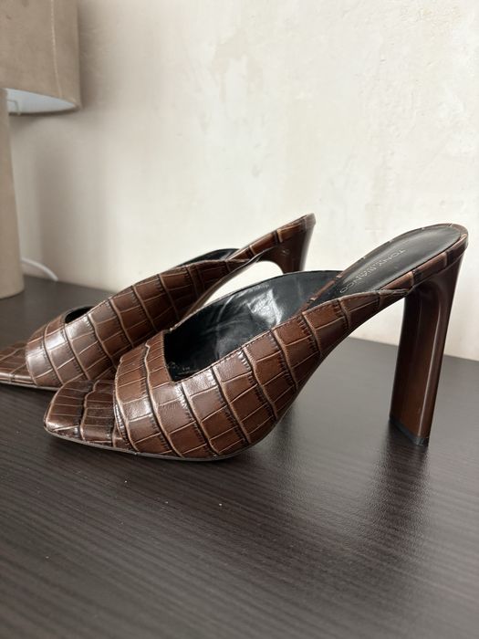 Tony Bianco 38/39