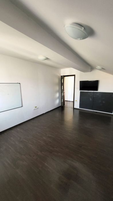 Proprietar închiriez casa Dumbravita 230mp utili
