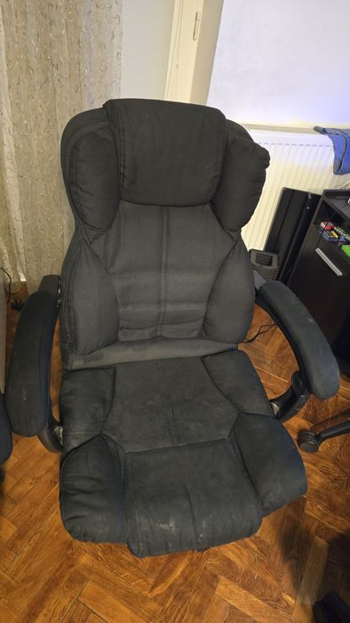 Vând doua scaune de birou