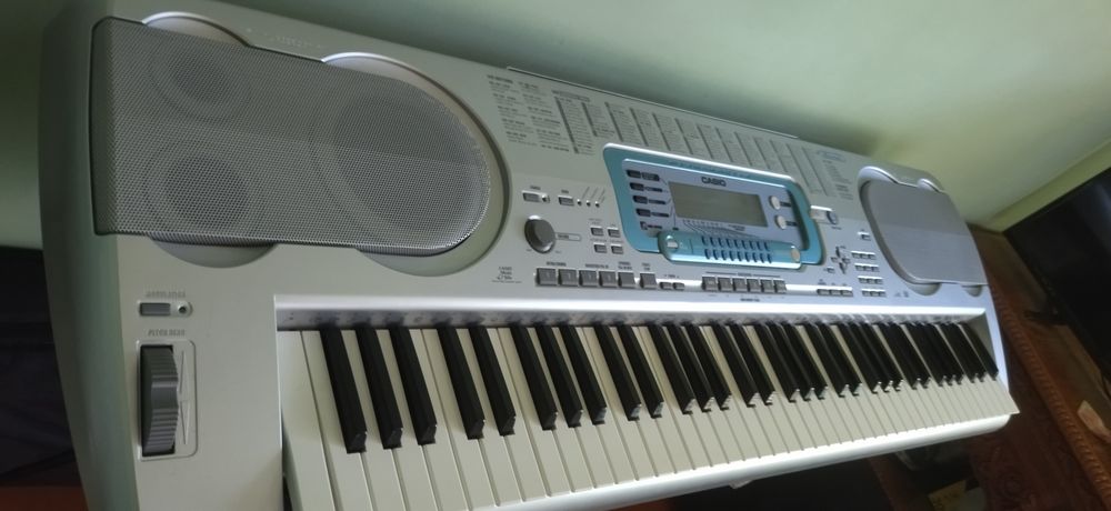 Casio Chexol Stoykasi bilan sotiladi