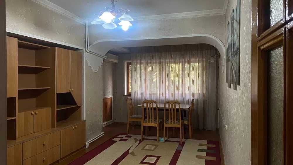 Сдается 2 комнатная квартира на «Амир Темур хиёбони»