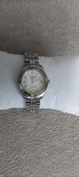 Швейцарски дамски часовник Tissot PR 100 Sapphire Crystal