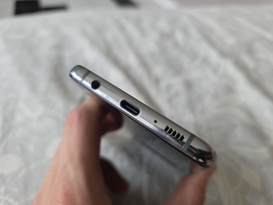 Samsung Galaxy S10 Plus 128GB с проблем