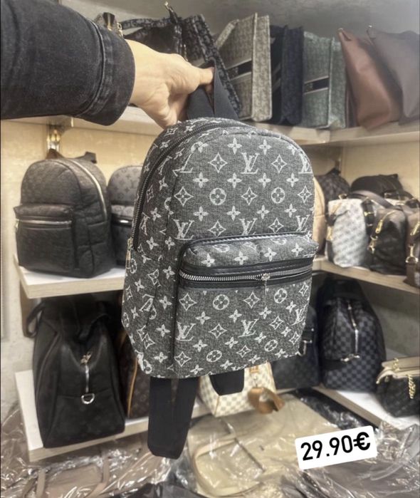 Чанти Guess,LV,MK и още