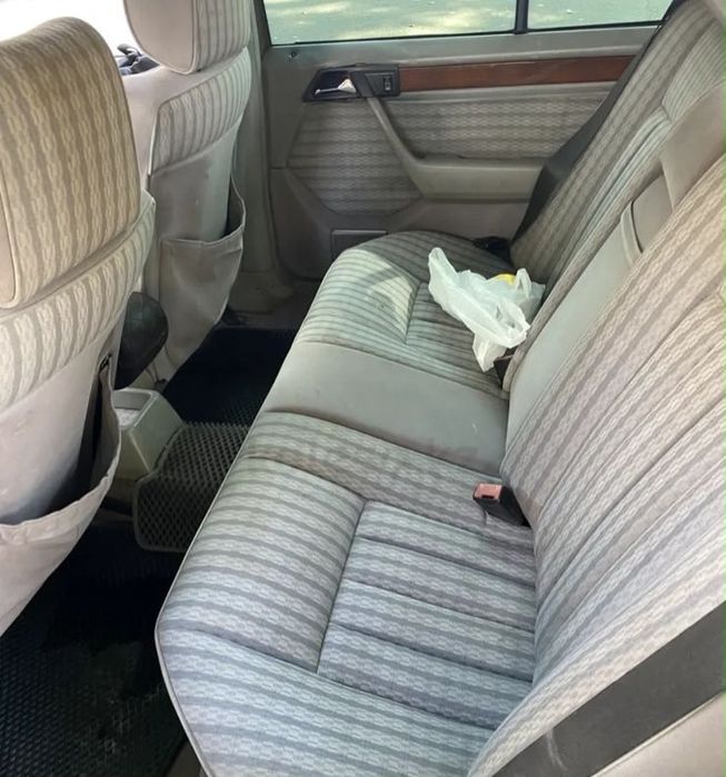 Мерседес w124 2.6