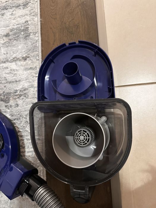 Aspirator Samsung fara sac 850 W(garantie inclusa)