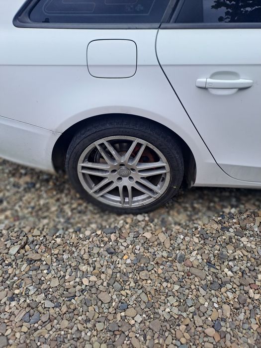 Audi a4 b8 2.0 143cp 2009 automată