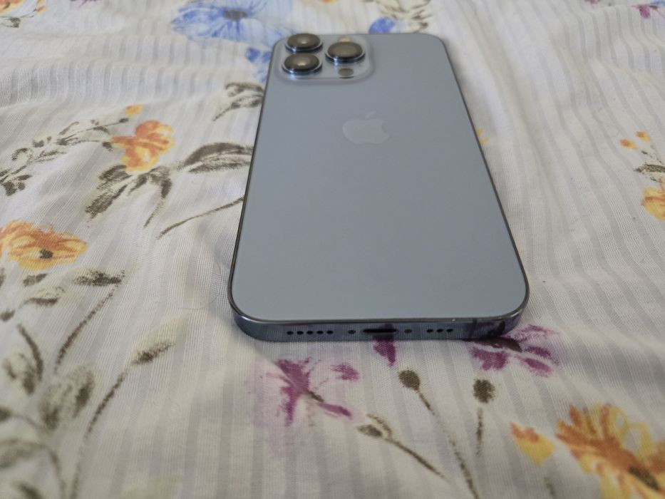 Продам  iphone 13 pro